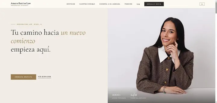 Spanish language version of the Amaro Barrios Law homepage hero, showing the identical layout with fully translated copy
